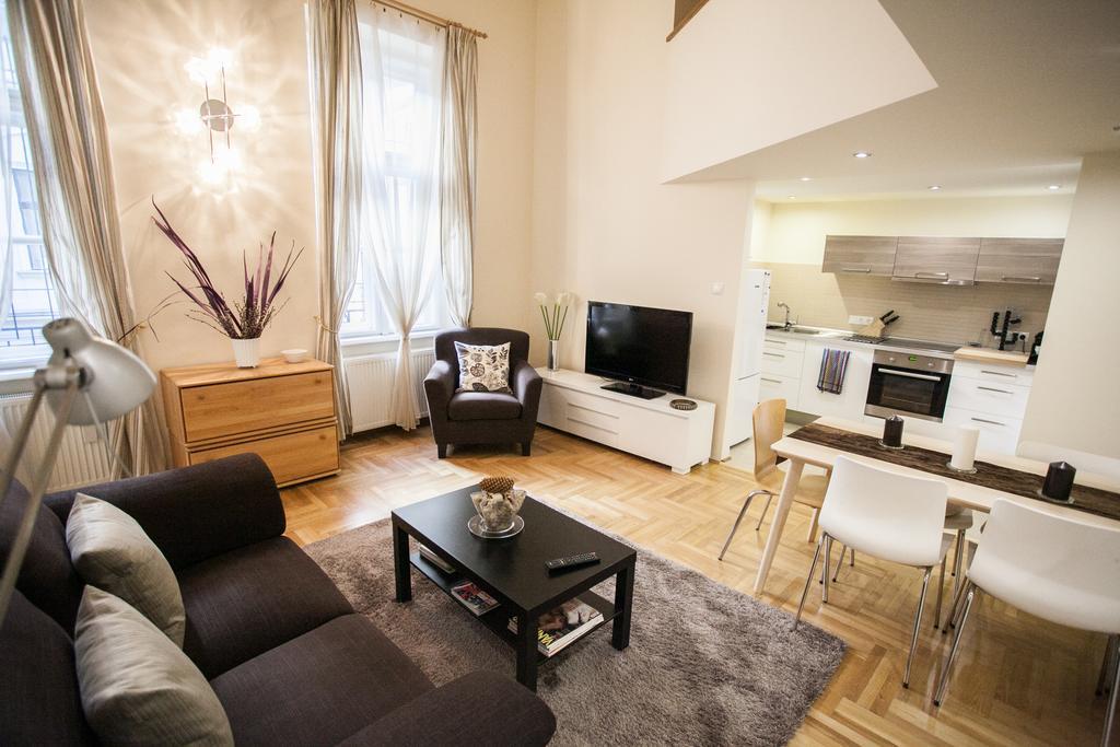 Agora Apartment Budapest Exterior photo